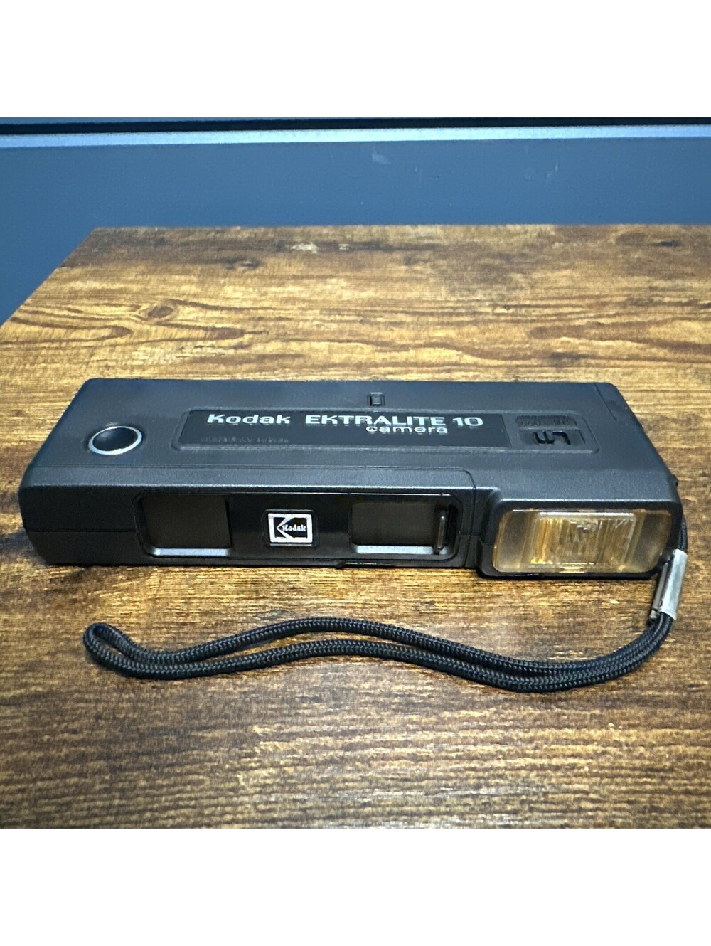 Kodak EKTRALITE 10 Pocket Compact Film Camera Black w/ Built-In Flash